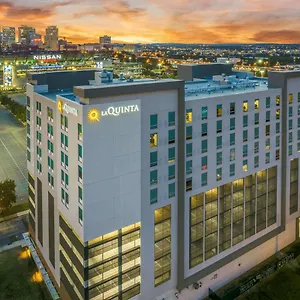 Hotel La Quinta & By Wyndham Downtown Stadium