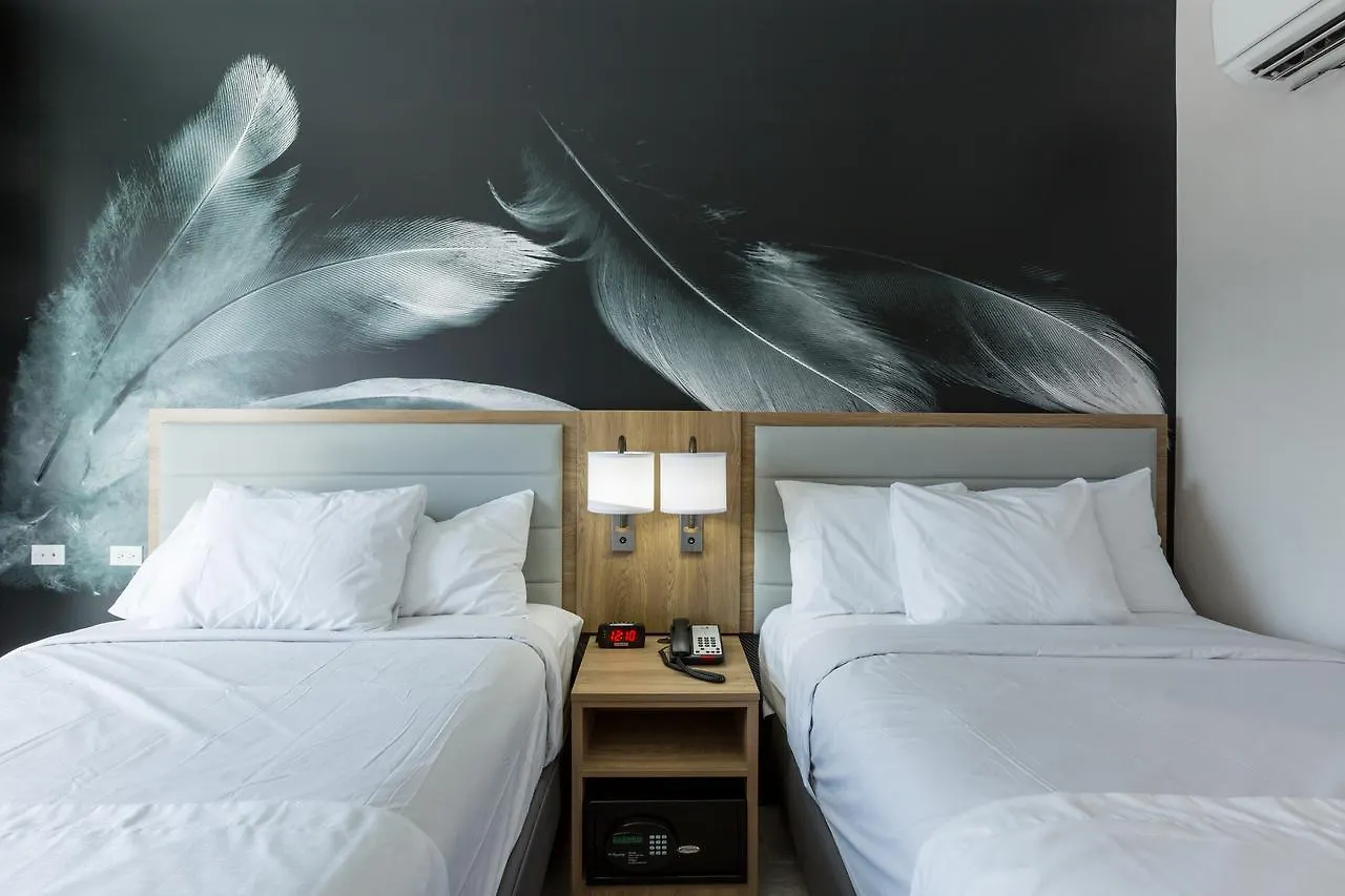 Hotel Ninety Five - Jfk Airport New York 3*,